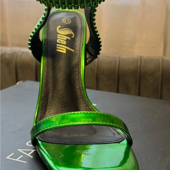 SHEIN Vibrant Green Strappy Heels - Picture 1 of 5